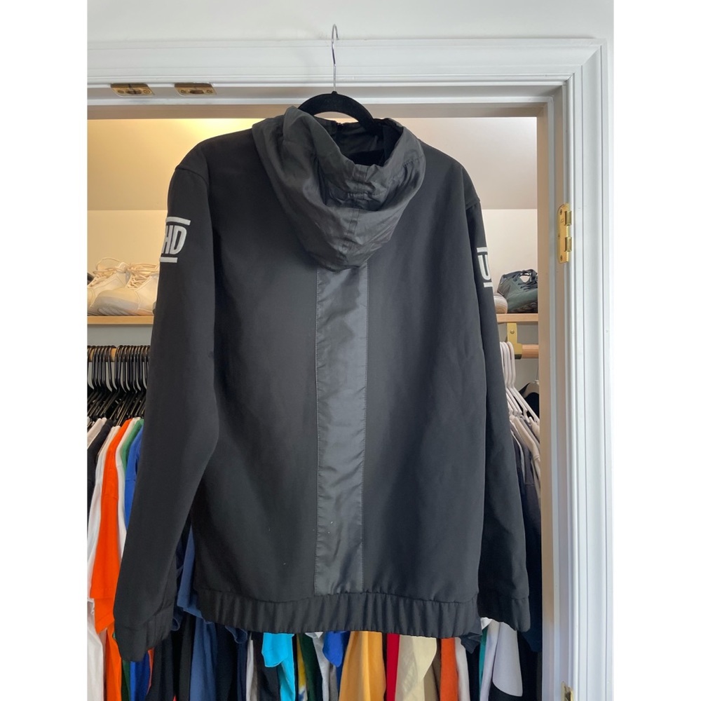 Unleashed Windbreaker - Picture 6 of 6